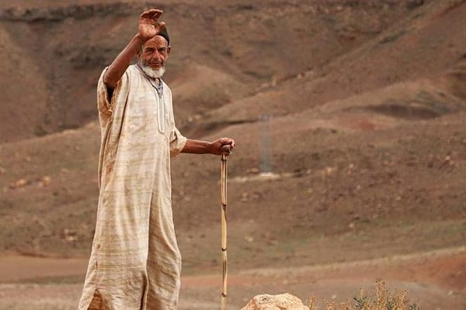 Agafay Desert & Berber villages & Atlas Mountains, Full Day Trip From Marrakech - Transport, group size, and comfort