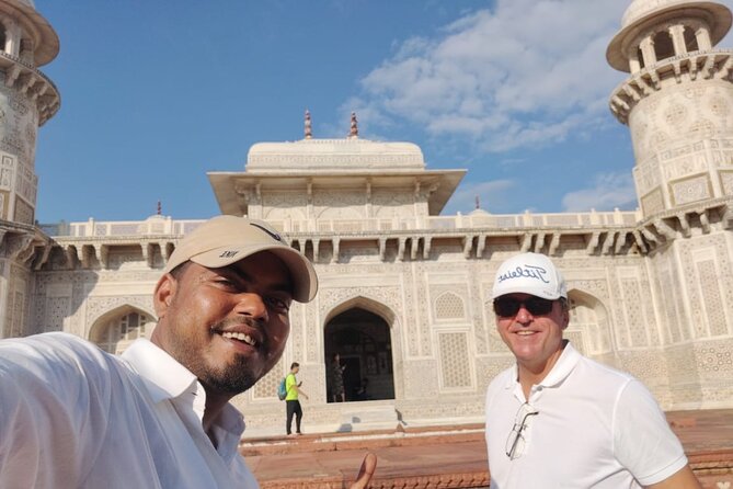 All Inclusive Taj Mahal, Fort & Baby Taj Tour from Delhi by Car - The guides make the largest difference