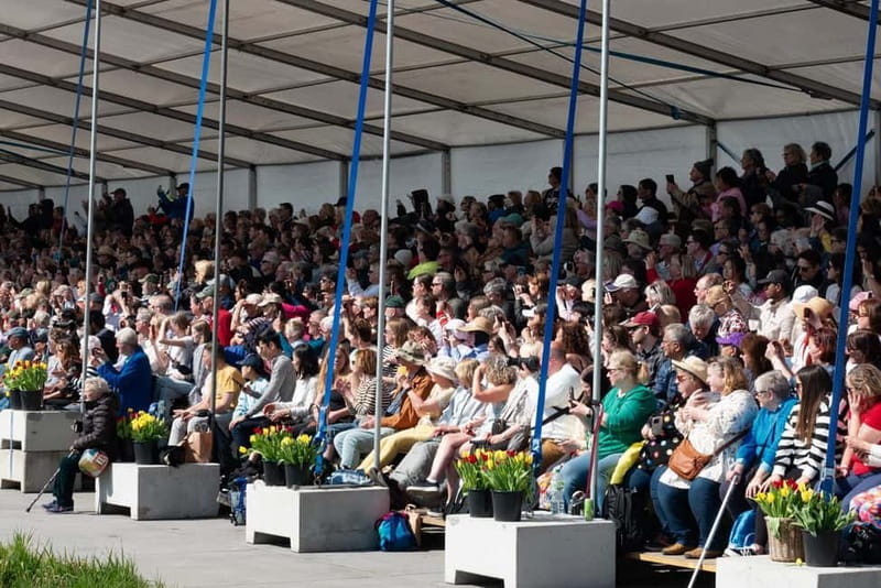 Amsterdam: Day Trip to Flower Parade & Keukenhof on April 18 - How the schedule works in practical terms