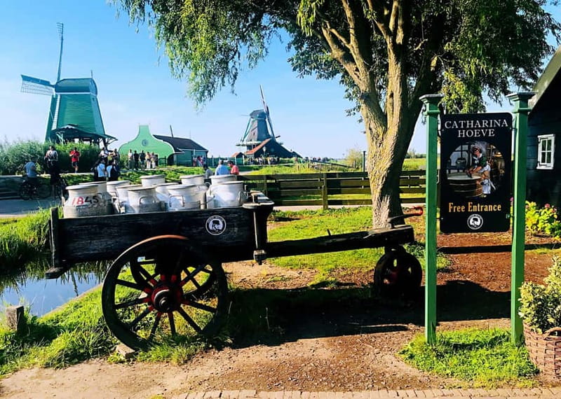 Amsterdam: Giethoorn, Afsluitdijk and Zaanse Schans Day Trip - Should you book the Zaanse Schans, Afsluitdijk, and Giethoorn day trip?