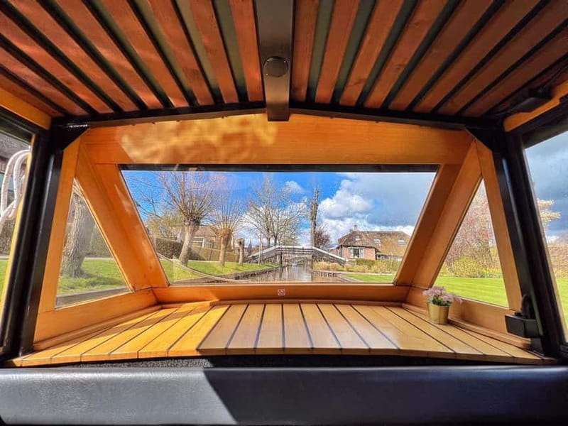 Amsterdam: Giethoorn, Afsluitdijk and Zaanse Schans Day Trip - Transport, pickup, and the rhythm of the day