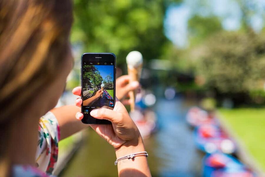 Amsterdam: Giethoorn Day Trip with Boat Tour - Free time for lunch and independent exploring