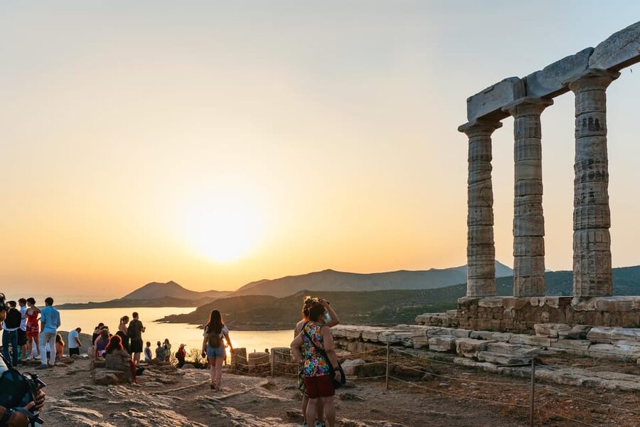 Athens: Cape Sounion & Poseidon Temple Sunset Half-Day Trip - Exploring the ruins with free time
