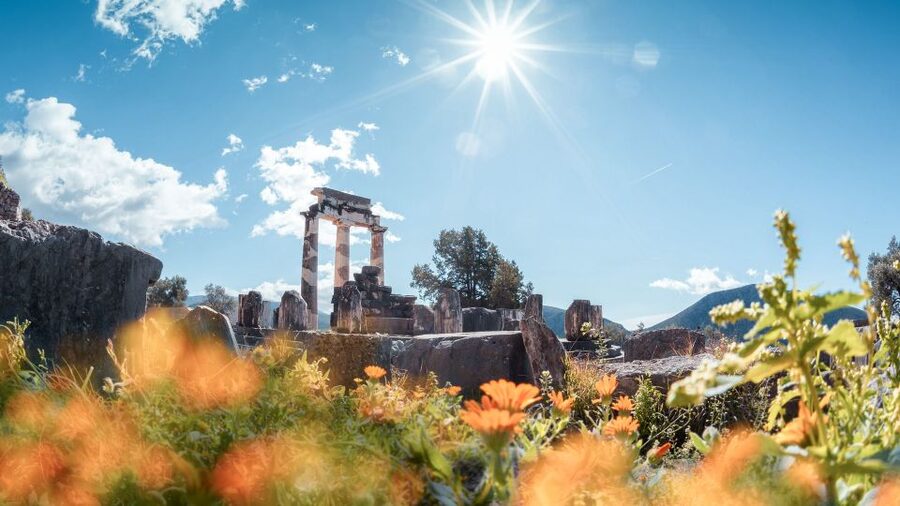 Athens: Delphi, Corycian Cave, and 300 Battlefield Day Trip - Why this Athens day trip covers so much