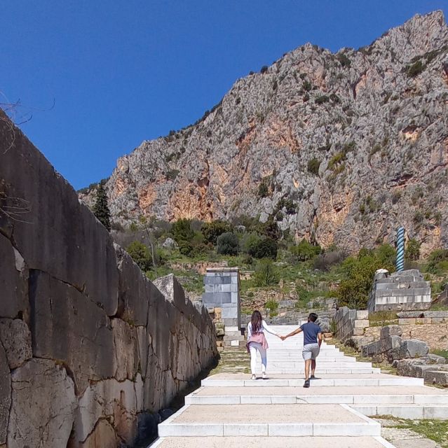 Athens: Delphi, Corycian Cave, and 300 Battlefield Day Trip - Arachova gives you a quick taste of mountain Greece