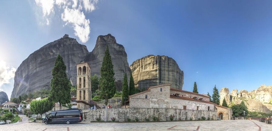 Athens: Meteora 2-Day Trip with Hotel, Sunset & Morning tour - Guides are a major part of the value