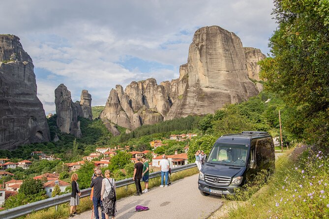 Athens: Meteora Monasteries, Caves & Coastal Stopovers with Lunch - See all six monasteries from the road