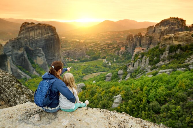 Athens: Meteora Monasteries, Caves & Coastal Stopovers with Lunch - Starting at Larissis Station in Athens