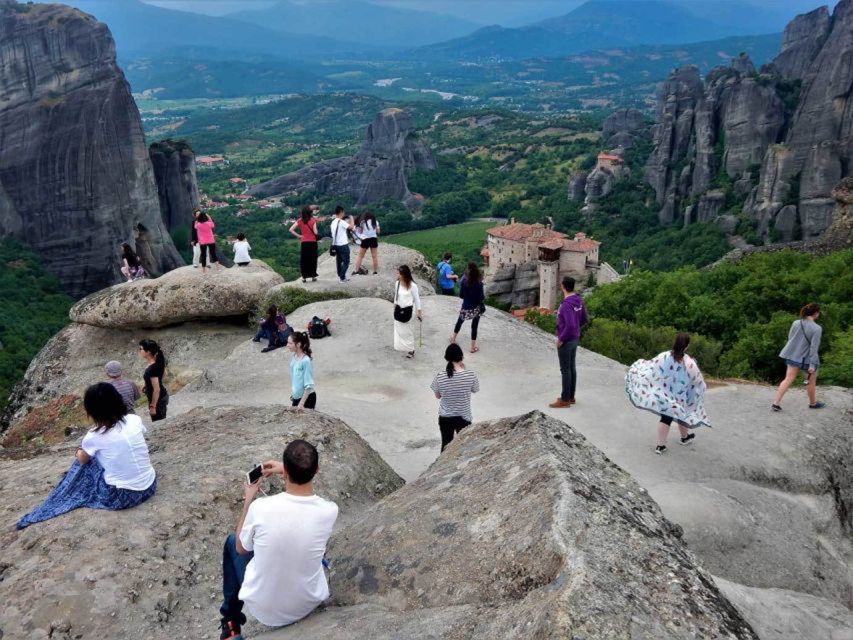 Athens: Meteora Monasteries Day Trip with Caves and Lunch - Entering three monasteries
