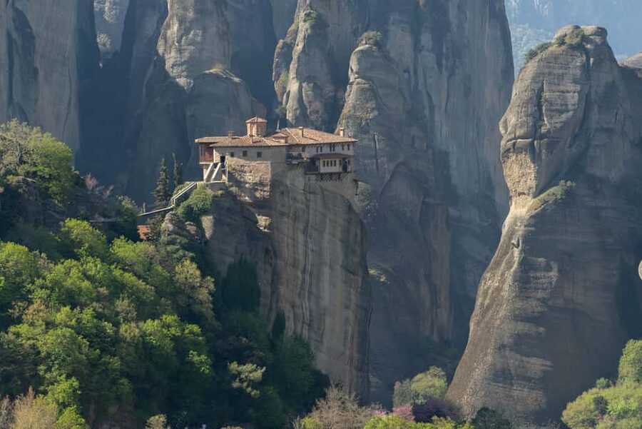 Athens: Meteora Monasteries Day Trip with Caves and Lunch - Viewpoints, secret stops, and photo time