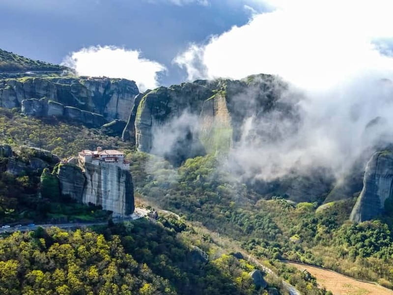 Athens: Meteora Monasteries Day Trip with Caves and Lunch - What the journey home feels like