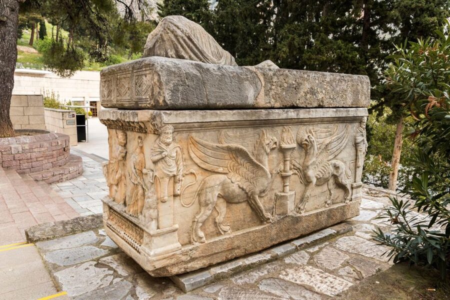Athens: Small-Group Day Trip Tour to Delphi - Why Delphi is worth the long ride from Athens
