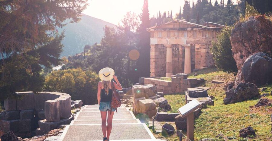 Athens: Small-Group Day Trip Tour to Delphi - Athena Pronaia and the Arachova stop