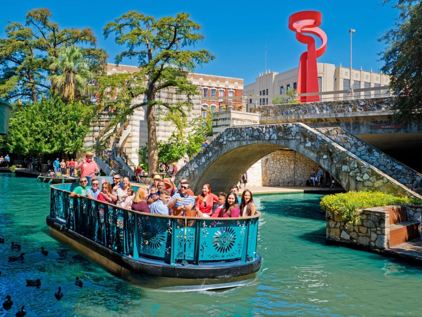 Austin to San Antonio Day Trip: Alamo Tour & Boat Cruise - The Alamo and the story of 1836