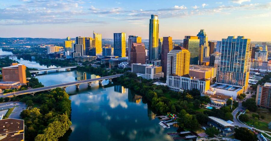 Austin to San Antonio Day Trip: Alamo Tour & Boat Cruise - Timing, food, and what to bring