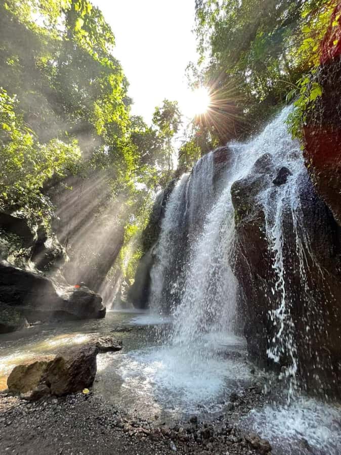 Bali : Day Trip to Besakih Temple & 2 Hidden Waterfalls - Walking through Mother Besakih Temple