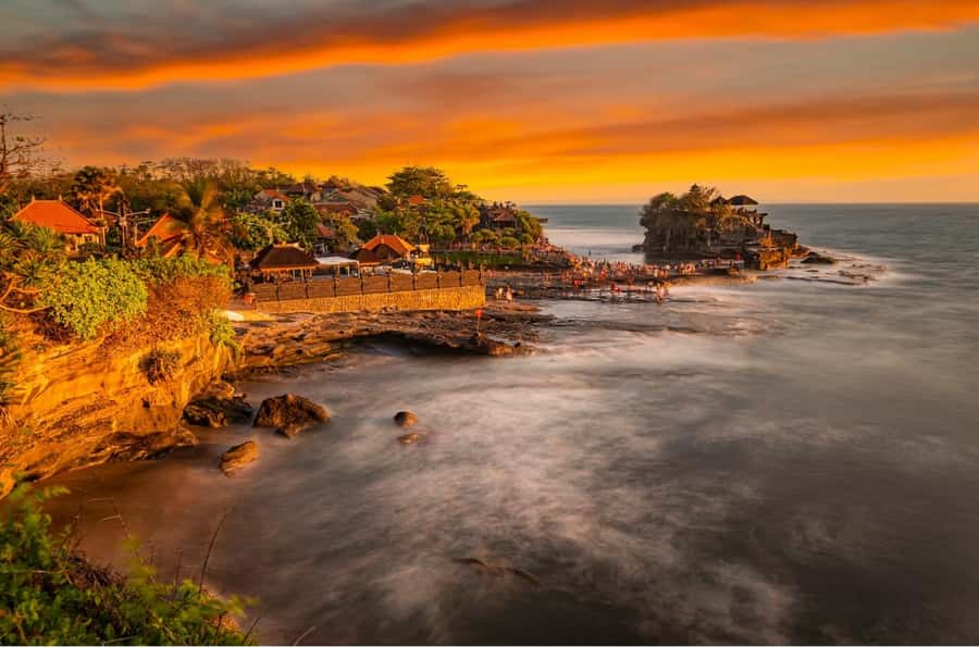 Bali: South Coast Uluwatu, Tanah Lot, and Jimbaran Day Trip - Key points at a glance