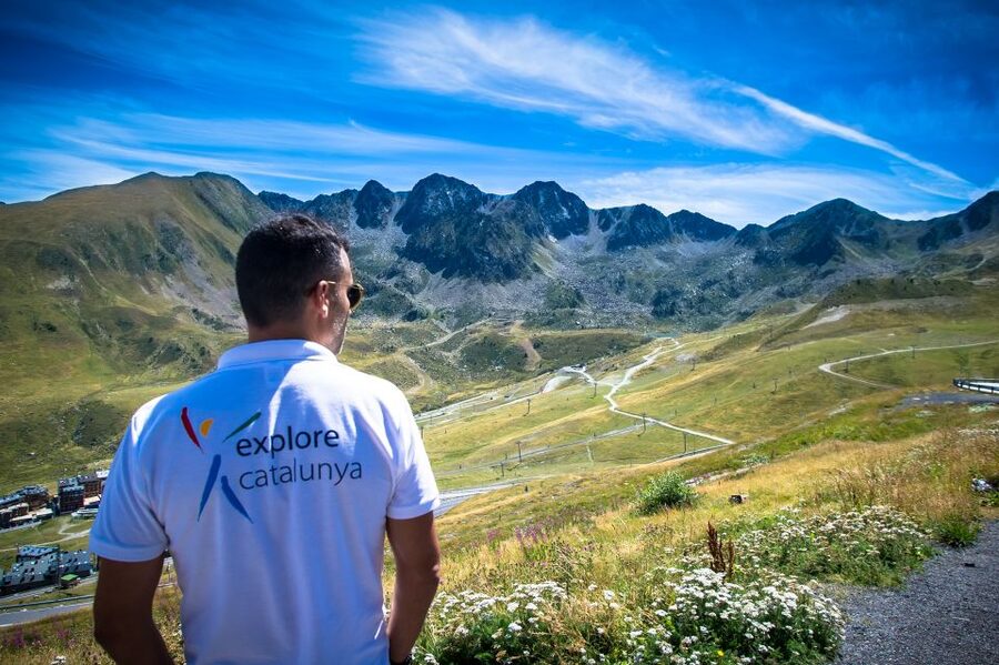 Barcelona: Guided Day Trip to Andorra, France, and Spain - Key points at a glance