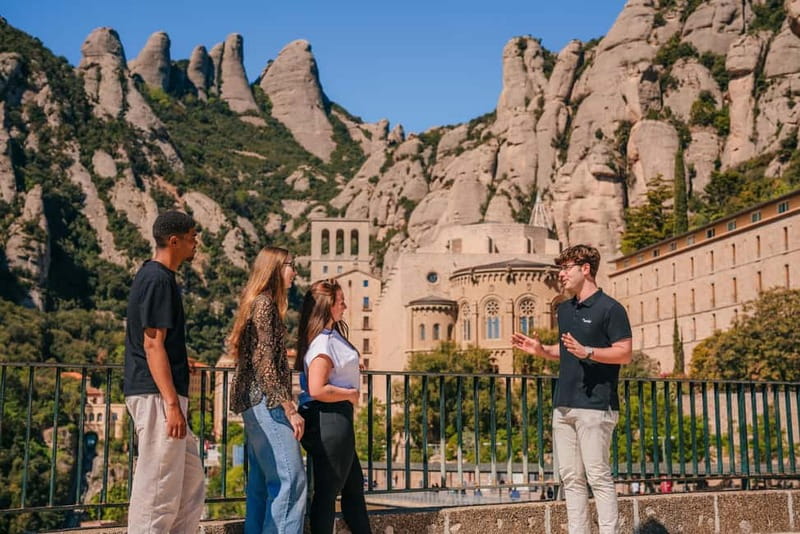 Barcelona: Montserrat Monastery and Natural Park Day Trip - Riding the Sant Joan funicular