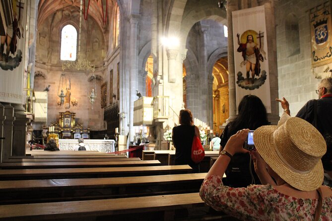 Best of Braga and Guimaraes Day Trip from Porto - Guimarães Castle and São Miguel Church