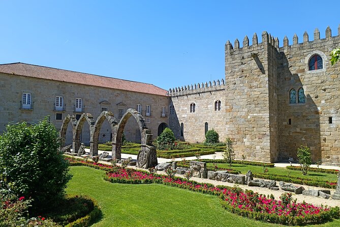 Best of Braga and Guimaraes Day Trip from Porto - Wandering the UNESCO-listed old center