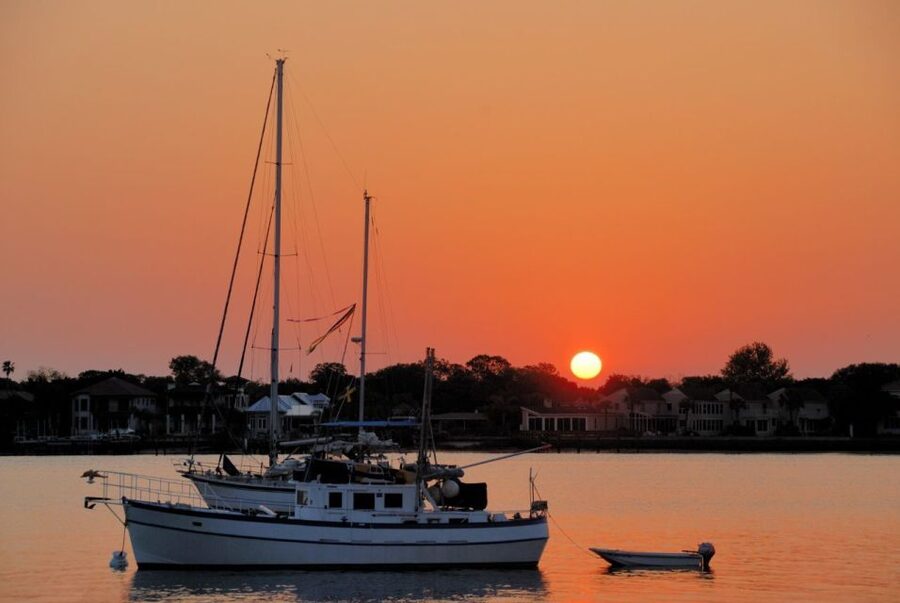 Boston: Martha's Vineyard Day Trip with Optional Island Tour - Choosing the three-hour Martha’s Vineyard tour
