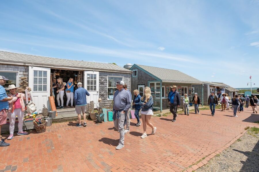 Boston: Martha's Vineyard Day Trip with Optional Island Tour - Food, Discounts, and What to Bring
