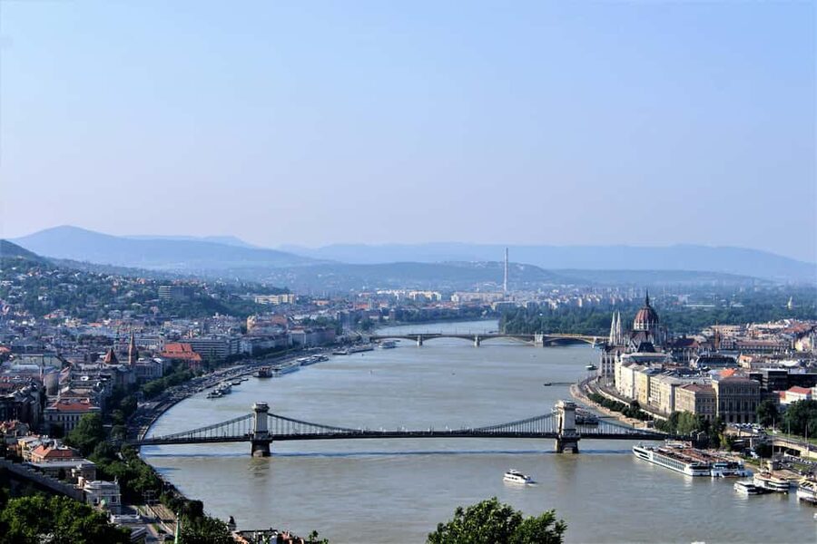 Bratislava and Budapest Guided Day Trip - Key points to know before booking