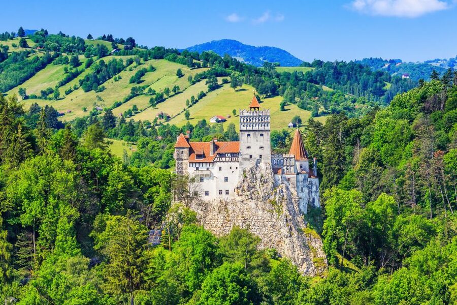 Bucharest: Day Trip to Dracula Castle, Peles Castle & Brașov - Brașov’s old center gives you room to breathe