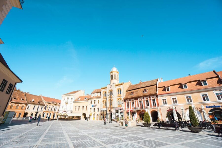 Bucharest: Dracula's Castle, Peleș Castle & Brașov Day Trip - Should you book it?