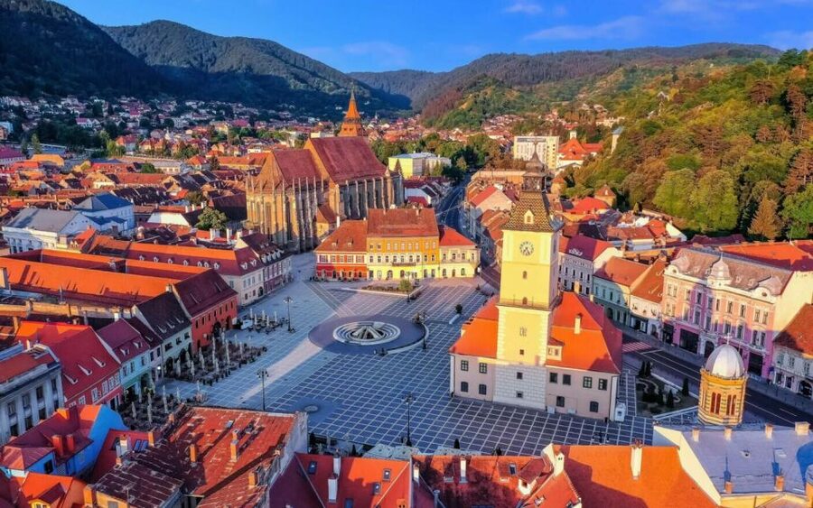 Bucharest: Dracula's Castle, Peleș Castle & Brașov Day Trip - Why this is the easiest way to reach Transylvania from Bucharest