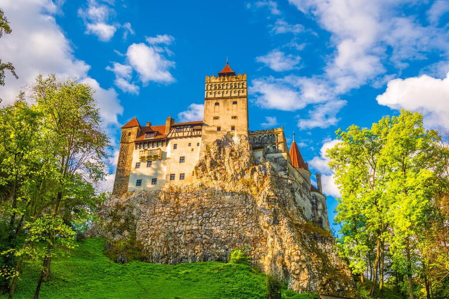 Bucharest: Peles & Dracula's Castle and Brasov Full-Day Trip - Why this route works from Bucharest