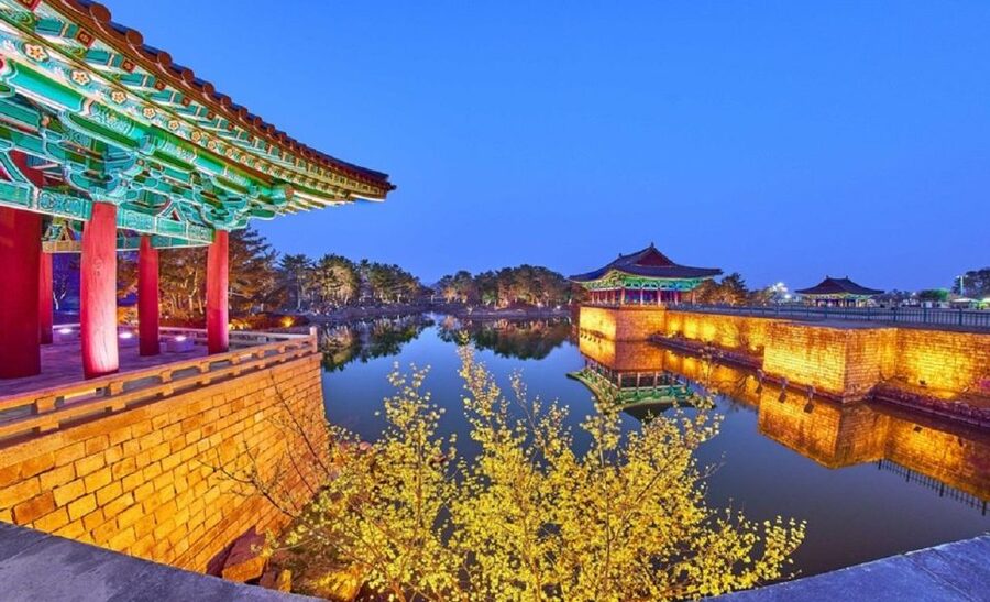 Busan: Gyeongju Guided Day Trip to Three Kingdoms Capital - Bulguksa Temple and the meaning behind its beauty