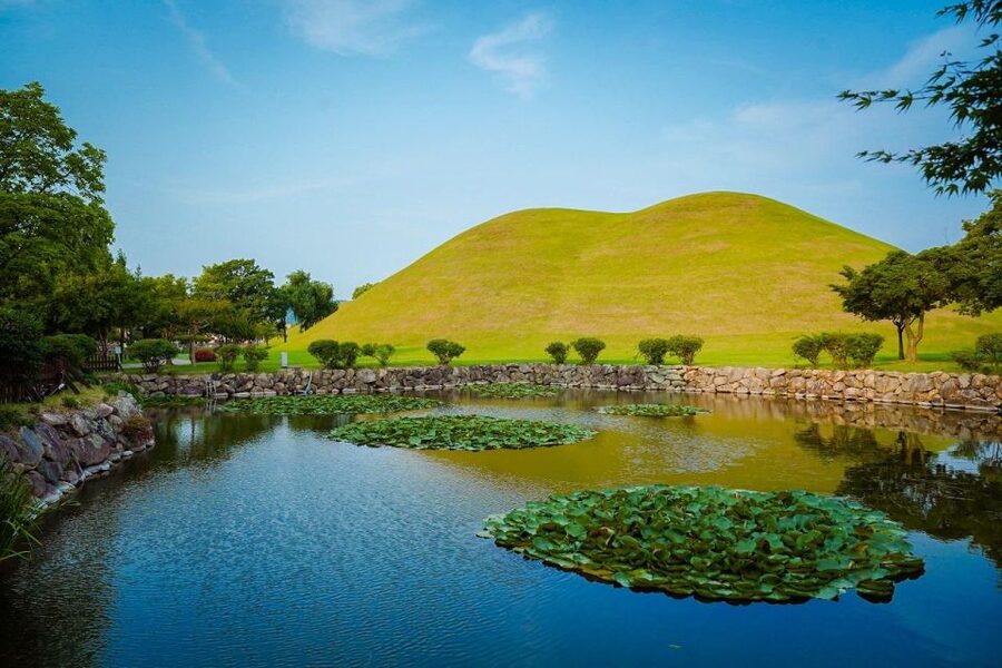 Busan: Gyeongju Guided Day Trip to Three Kingdoms Capital - Gyochon Village and Woljeonggyo Bridge