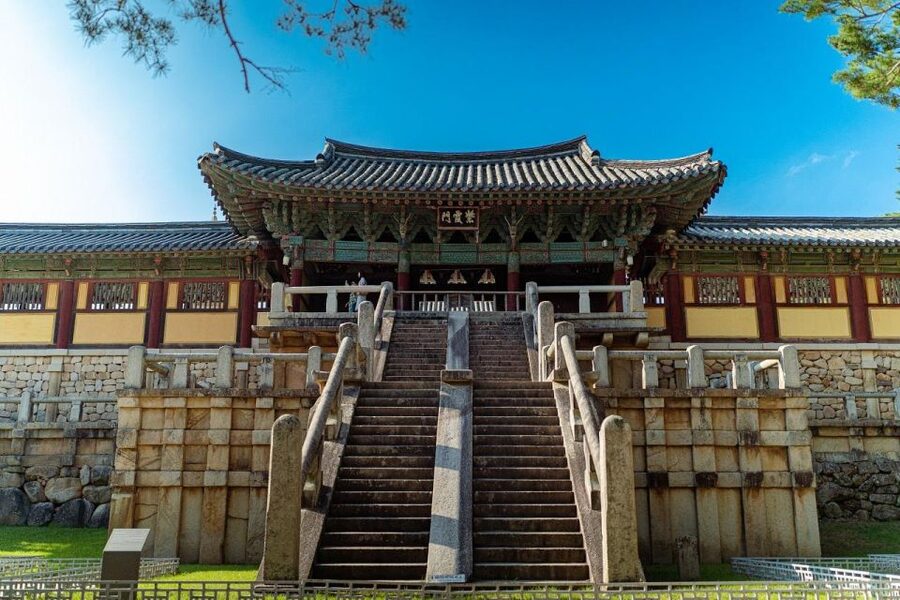 Busan: Gyeongju Guided Day Trip to Three Kingdoms Capital - Daereungwon Tomb Complex and Hwangridan-gil