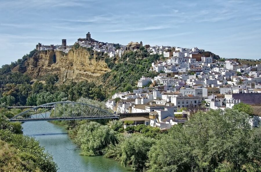 Cadiz, Jerez or El Puerto: White Towns of Andalusia Day Trip - Who should book this white towns tour?