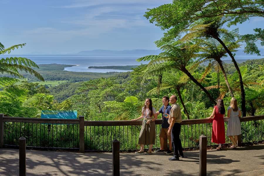 Cairns: Daintree Rainforest & Cape Tribulation Day Trip - A proper lunch at a rainforest restaurant