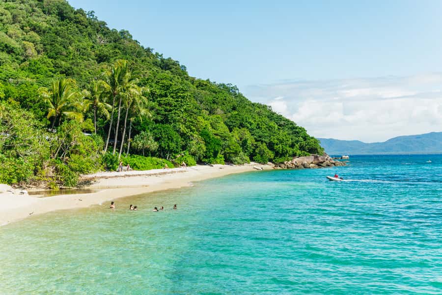 Cairns: Fitzroy Island Full-Day Trip with Optional Extras - Lunch, drinks, and the island bar