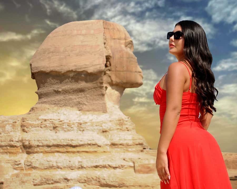 Cairo: Giza Pyramids, Memphis, and Sakkara Day Trip - The Great Sphinx and Khafre’s Valley Temple