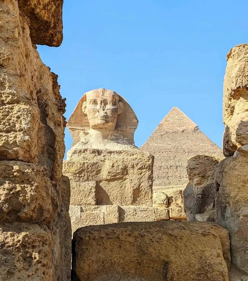 Cairo: Giza Pyramids, Memphis, and Sakkara Day Trip - Guides, language, and the human side of the tour