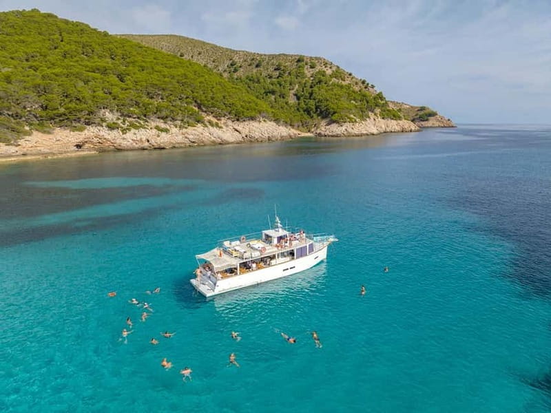 Cala Rajada: Boat Excursion with Drinks and Food - Setting off from Cala Ratjada at 10:30