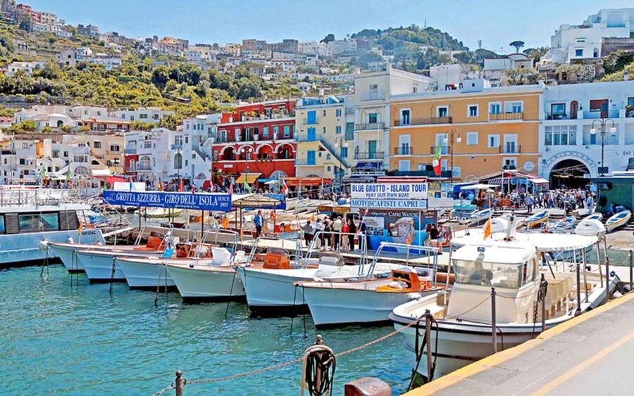 Capri: DIY Day Trip with Blue Grotto, Funicular & Lunch - Taking the bus uphill to Anacapri