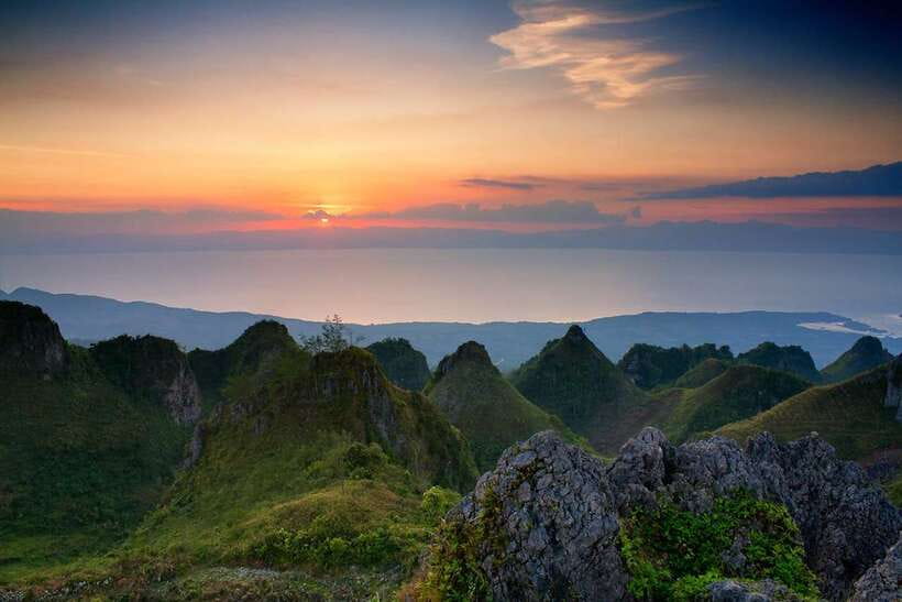 Cebu: Osmeña Peak and Kawasan Falls Canyoneering Day Trip - Two Cebu adventures in one long day