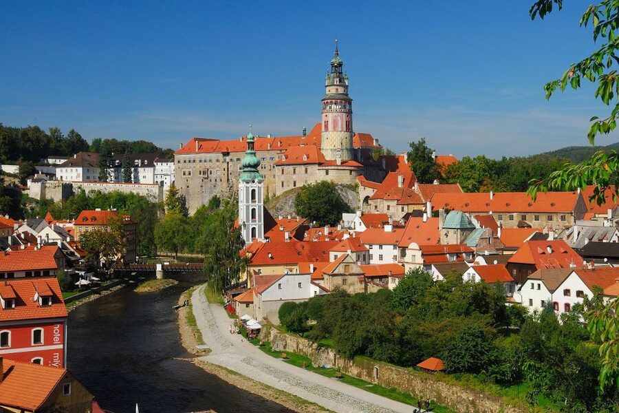 Český Krumlov - FULL DAY TRIP WITH LIVE GUIDE - The old town walk and its 300 historic houses