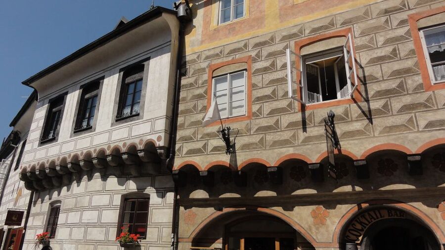 Cesky Krumlov Private Day Trip from Prague - What the guide adds
