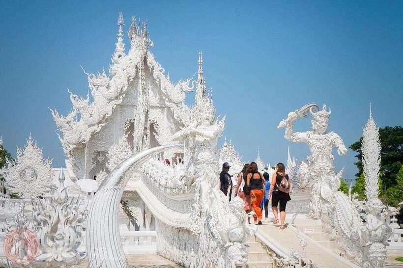 Chiang Mai: Chiang Rai Temples, Karen Tribe and Hot Springs - Is this Chiang Rai day trip worth the long road from Chiang Mai?