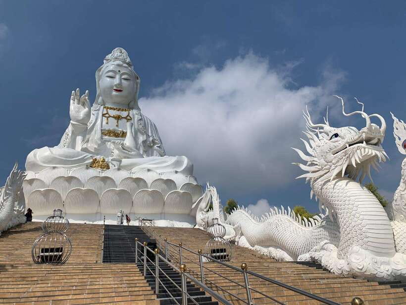 Chiang Mai: Chiang Rai Temples, Karen Tribe and Hot Springs - Guides, language help, and the human touch