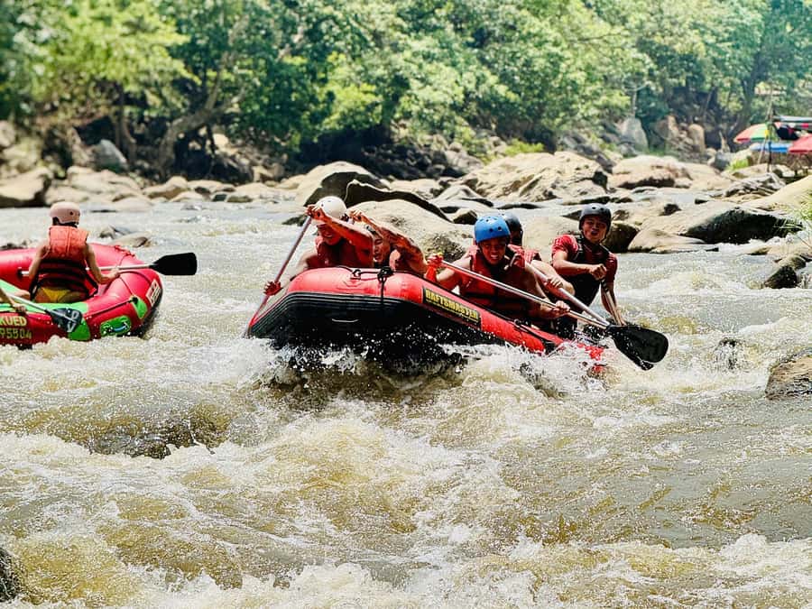 Chiang Mai: Sticky Waterfall and Rafting Day Trip - The 80-minute ride into rural Chiang Mai