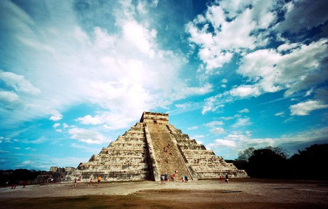 Chichen Itza Day Trip Exclusive Nool-Ha Cenote & Valladolid Visit - The guides can make or break the archaeological visit