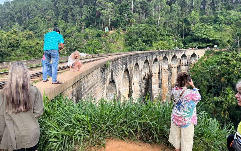 Colombo/Negombo: Sigiriya, Kandy, Ella 3-Day Trip with Train - Day 1: Dambulla, Sigiriya, and Kandy